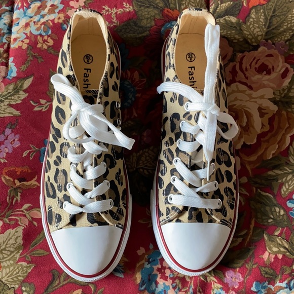Fashion Nova Shoes - Size 8 Cheetah Print Ladies Fashion Sneakers